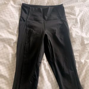 Lulu lemon essential rhythm crop 22” size 6